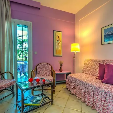 5mins- Beach - Shops -bbq -wood Oven -patio-6 Apartment *